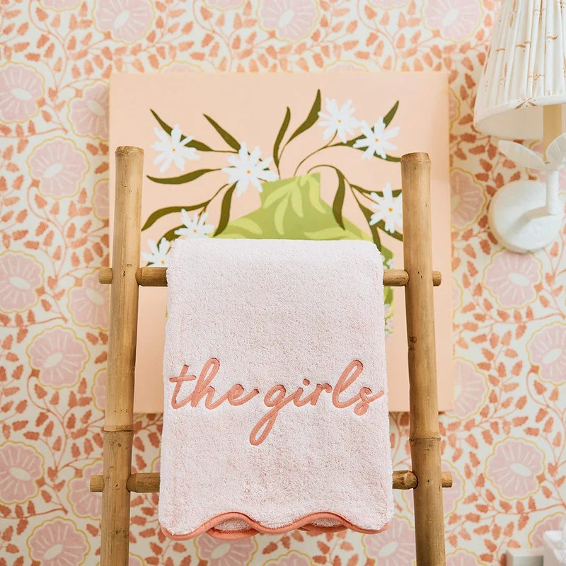 Scalloped Bath Towel
