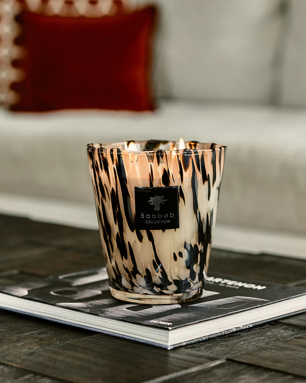 Pearls Black Candle