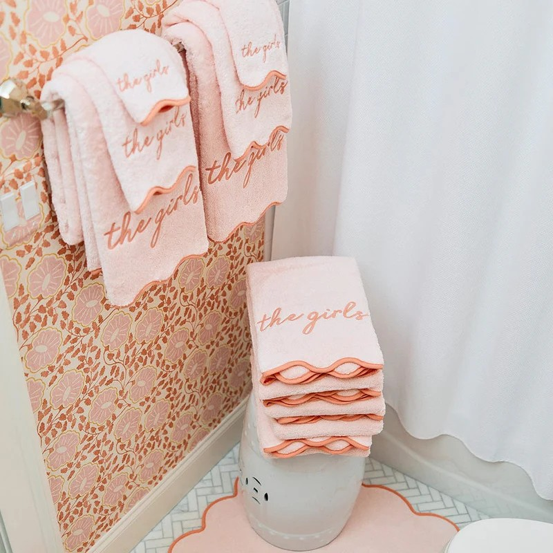 Scalloped Hand Towel (Pair)