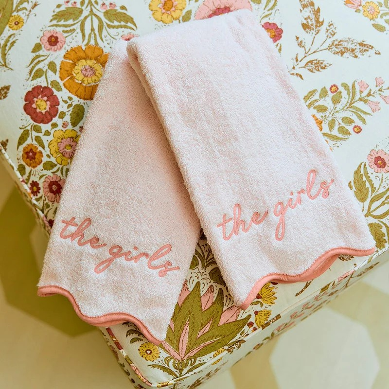 Scalloped Hand Towel (Pair)