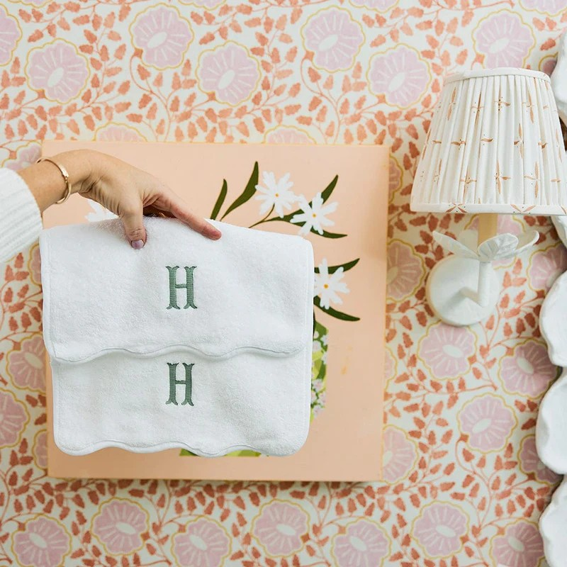 Scalloped Washcloths (Pair)